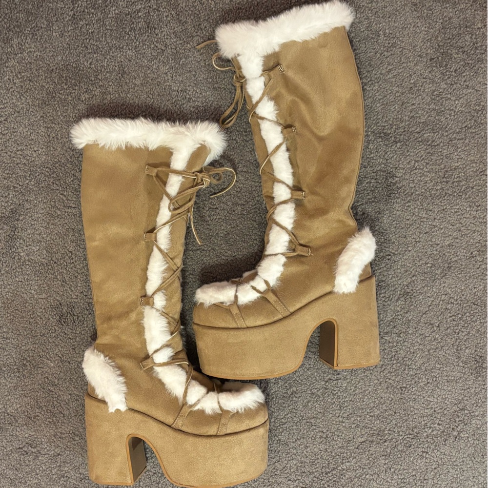 SOLD- Faux Fur Trim Platform Boots